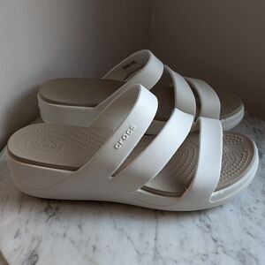 CROCS Dual Comfort Women's Size 9 Strappy Cream Sandals